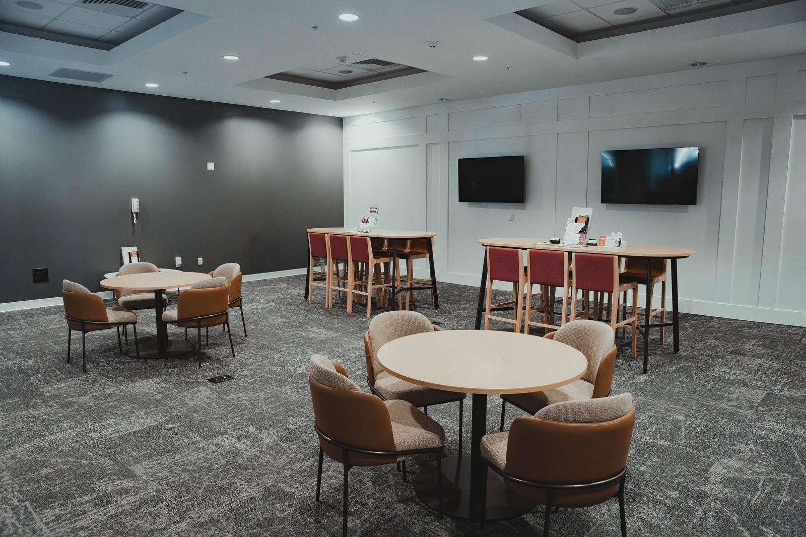 Guest Central lounge seating